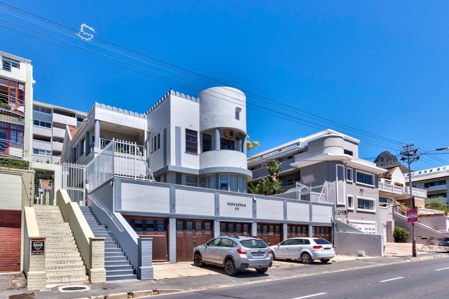 To Let 2 Bedroom Property for Rent in Sea Point Western Cape